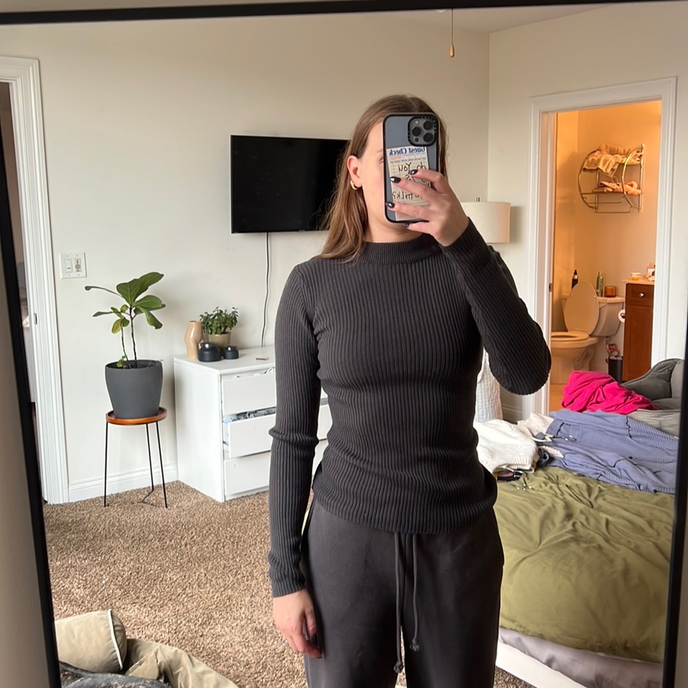 Grey sweater